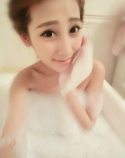 亚洲精品无码在线视频