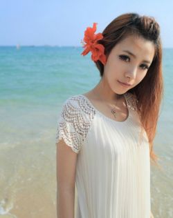 翘臀后进呻吟的少妇