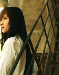 一女被多男玩到高潮喷水
