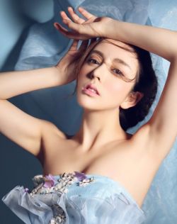 亚洲裸模美女人体艺术写真